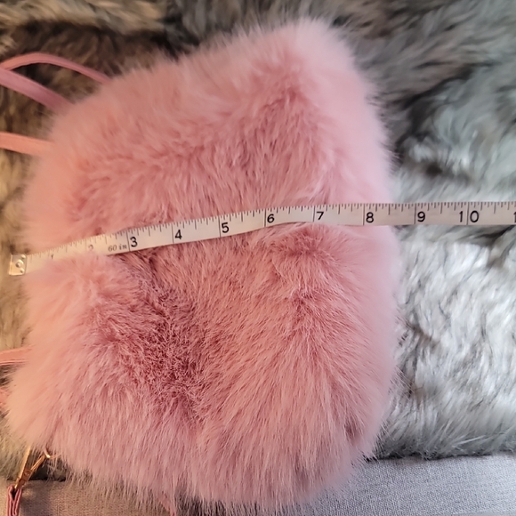 Elegant Pink Faux Fur Shoulder Bag - Picture 10 of 13